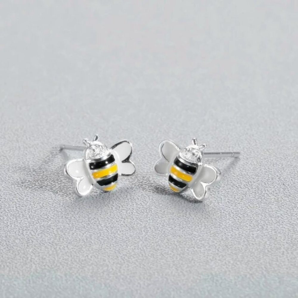 S925 Adorable Bee Stud Earrings - Picture 4 of 10